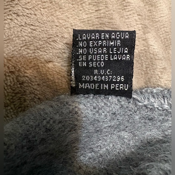 Alpaca Camargo Gray Wool Scarf - Picture 4 of 4